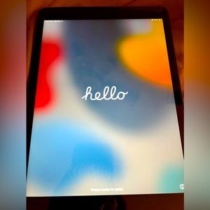 Apple iPad 7th generation (10.2-Inch, Wi-Fi, 32GB) - Space Gray